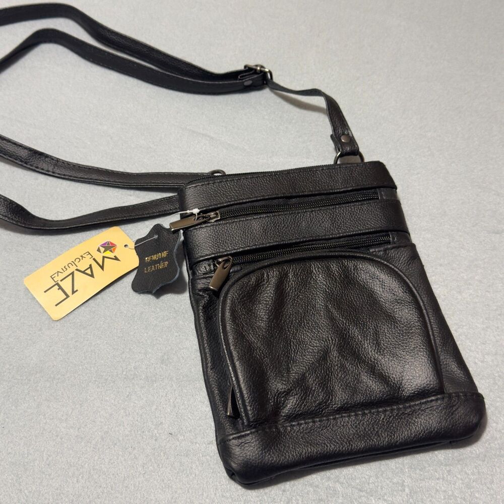 Maze Exclusive Black Pebbled Crossbody Bag Purse Adjustable Strap NEW